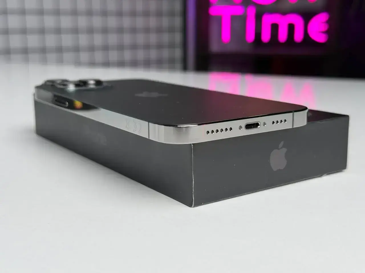Б/У Apple iPhone 13 Pro Max 256GB Graphite (MLKR3, MLLA3) - Состояние: хороший | Аккумулятор: 87% | Комплектация: полный | Гарантія: 1 мес.