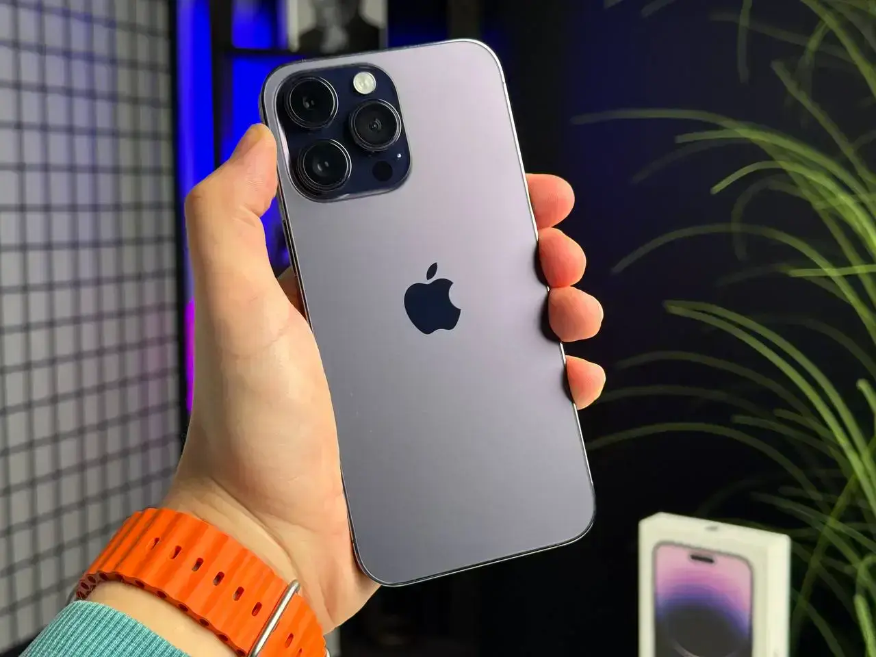 Б/У Apple iPhone 14 Pro Max 128GB Deep Purple (MQ9T3) - Состояние: хороший | Аккумулятор: 85% | Комплектация: полный | Гарантія: 1 мес.
