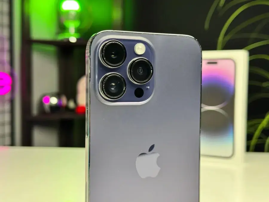 ВЖИВАНИЙ Apple iPhone 14 Pro Max 256GB Deep Purple eSim (MQ8W3) - Стан: гарний (потертості на сталевій рамці) | Акумулятор: 88% | Комплектація: повний | Гарантія: 1 міс.