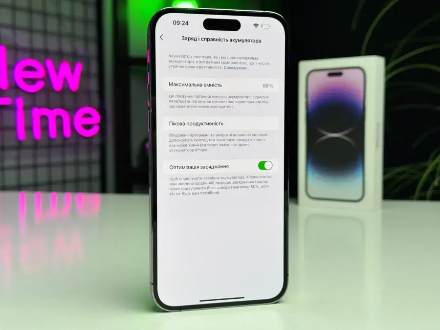 ВЖИВАНИЙ Apple iPhone 14 Pro Max 256GB Deep Purple eSim (MQ8W3) - Стан: гарний (потертості на сталевій рамці) | Акумулятор: 88% | Комплектація: повний | Гарантія: 1 міс.