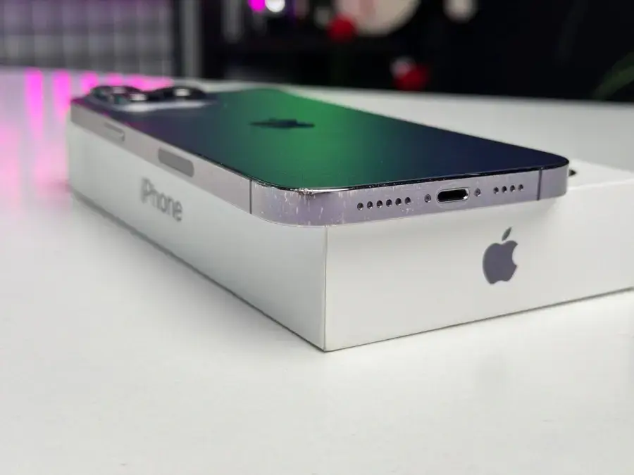 ВЖИВАНИЙ Apple iPhone 14 Pro Max 256GB Deep Purple eSim (MQ8W3) - Стан: гарний (потертості на сталевій рамці) | Акумулятор: 88% | Комплектація: повний | Гарантія: 1 міс.