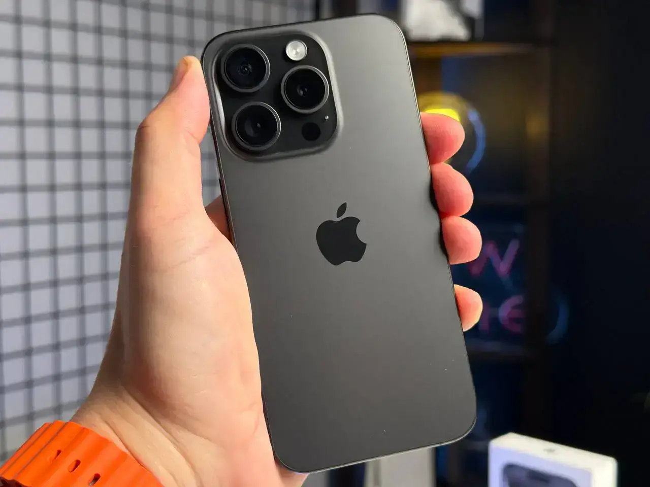 ВЖИВАНИЙ Apple iPhone 15 Pro 128GB Black Titanium eSim (MTQM3) - Стан: гарний | Акумулятор: 91% | Комплектація: повний | Гарантія: 1 міс.