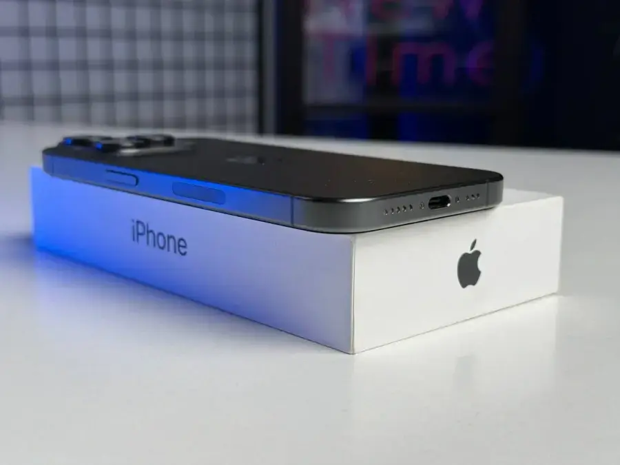 ВЖИВАНИЙ Apple iPhone 15 Pro 128GB Black Titanium eSim (MTQM3) - Стан: гарний | Акумулятор: 91% | Комплектація: повний | Гарантія: 1 міс.