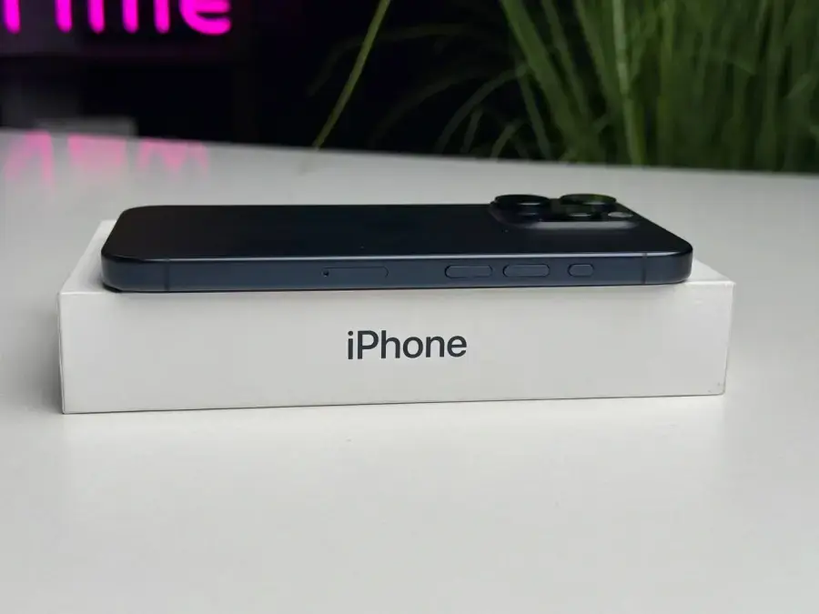 ВЖИВАНИЙ Apple iPhone 15 Pro 128GB Blue Titanium (MTV03) - Стан: ідеальний | Акумулятор: 98% | Комплектація: повний | Гарантія: 1 міс.