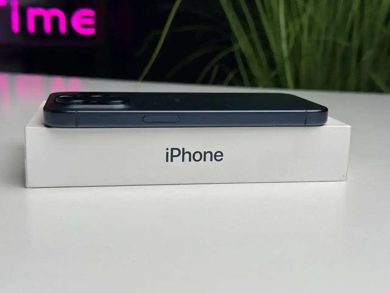 Б/У Apple iPhone 15 Pro 128GB Blue Titanium (MTV03) - Состояние: идеальный | Аккумулятор: 98% | Комплектация: полный | Гарантія: 1 мес.