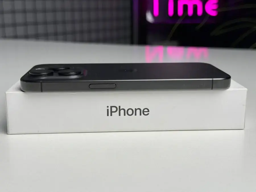 Б/У Apple iPhone 15 Pro 256GB Black Titanium (MTV13) - Состояние: хороший (имеет следы использования) | Аккумулятор: 89% | Комплектация: полный | Гарантія: 1 мес.
