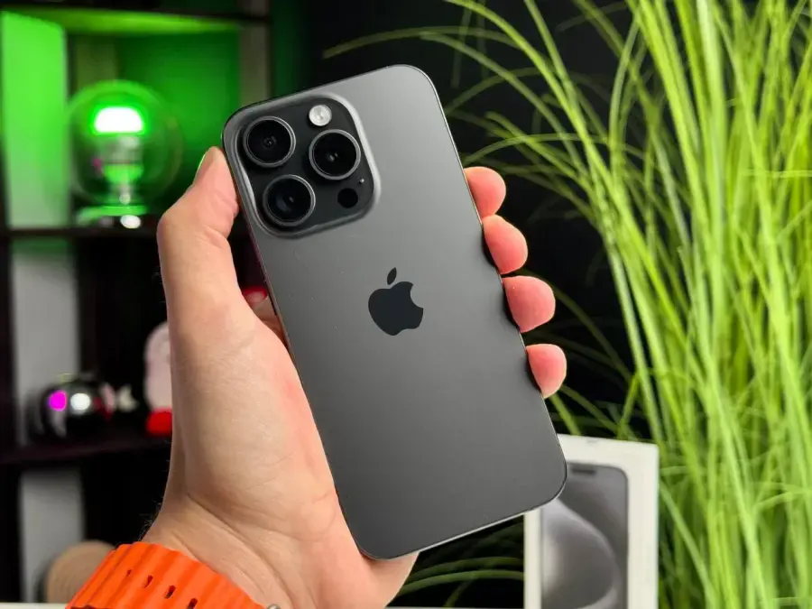 ВЖИВАНИЙ Apple iPhone 15 Pro 256GB Black Titanium (MTV13) - Стан: гарний | Акумулятор: 89% | Комплектація: повний | Гарантія: 1 міс.