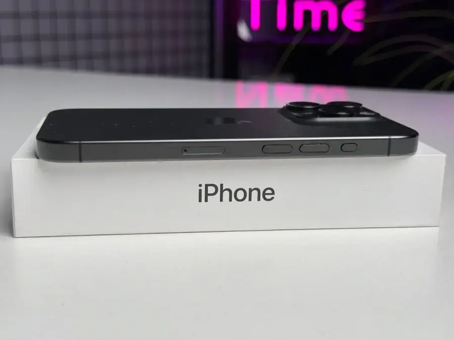 Б/У Apple iPhone 15 Pro 256GB Black Titanium (MTV13) - Состояние: хороший (несколько царапин на экране) | Аккумулятор: 91% | Комплектация: полный | Гарантія: 1 мес.