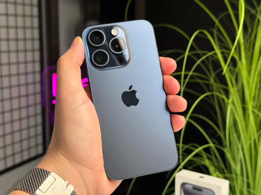 ВЖИВАНИЙ Apple iPhone 15 Pro 256GB Blue Titanium (MTV63) - Стан: гарний | Акумулятор: 91% | Комплектація: повний | Гарантія: 1 міс.