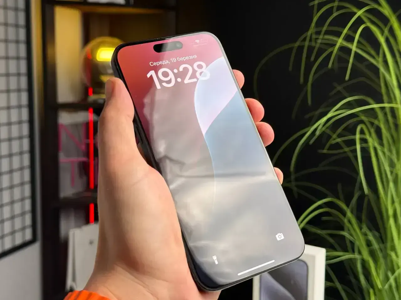 Б/У Apple iPhone 15 Pro Max 256GB Blue Titanium (MU7A3) - Состояние: хороший | Аккумулятор: 90% | Комплектация: полный | Гарантія: 1 мес.