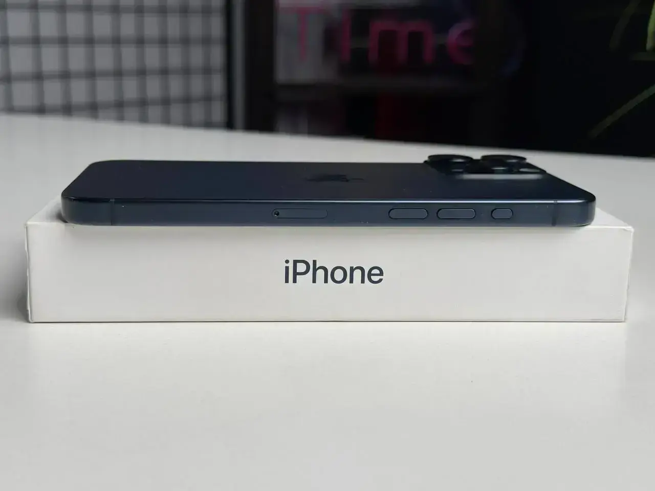 Б/У Apple iPhone 15 Pro Max 256GB Blue Titanium (MU7A3) - Состояние: хороший | Аккумулятор: 90% | Комплектация: полный | Гарантія: 1 мес.