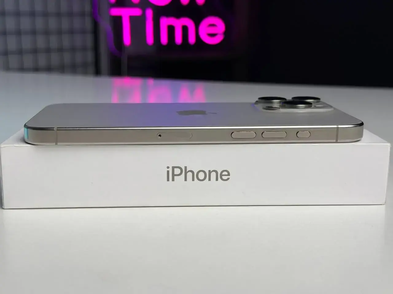 Б/У Apple iPhone 15 Pro Max 256GB Natural Titanium (MU793) - Состояние: хороший (мелкие царапины на экране) | Аккумулятор: 92% | Комплектация: полный | Гарантія: 1 мес.