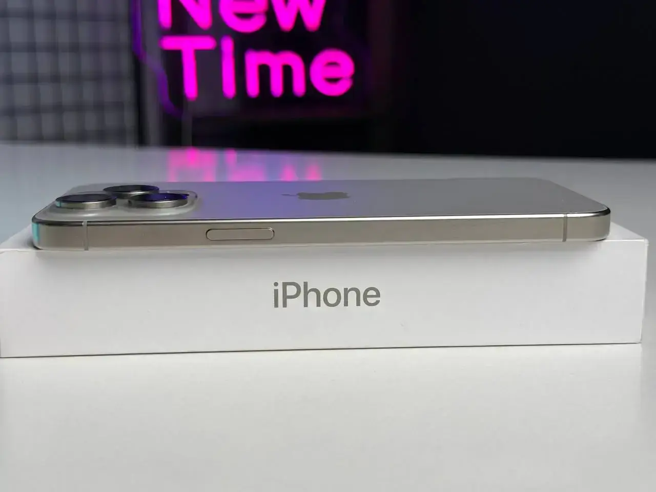 Б/У Apple iPhone 15 Pro Max 256GB Natural Titanium (MU793) - Состояние: хороший (мелкие царапины на экране) | Аккумулятор: 92% | Комплектация: полный | Гарантія: 1 мес.