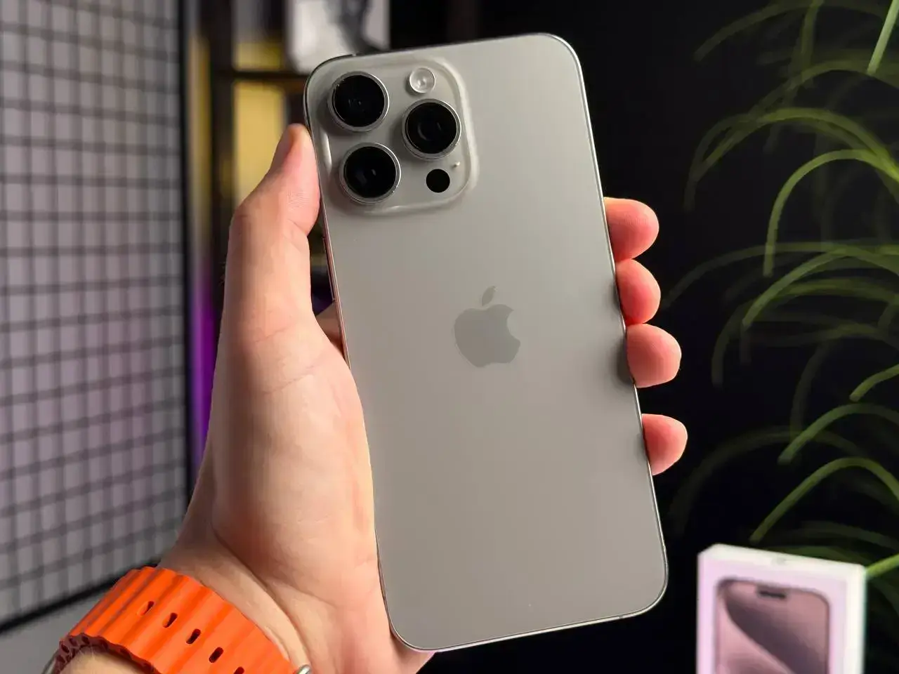 Б/У Apple iPhone 15 Pro Max 256GB Natural Titanium (MU793) - Состояние: хороший | Аккумулятор: 94% | Комплектация: полный | Гарантія: 1 мес.