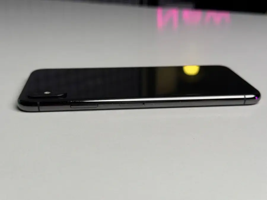 Б/У Apple iPhone XS Max 256GB Space Gray (MT682) - Состояние: хороший | Аккумулятор: 100% | Комплектация: iPhone, кабель | Гарантія: 1 мес.