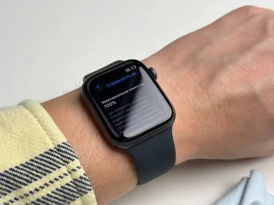 ВЖИВАНИЙ Apple Watch Series 6 GPS 44mm Space Gray Aluminum Case with Black Sport Band (M00H3) - Стан: гарний | Акумулятор: 100% | Комплектація: повний | Гарантія: 1 міс.