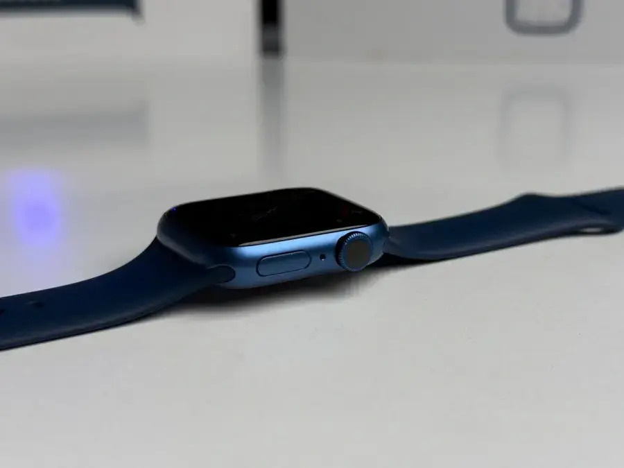 ВЖИВАНИЙ Apple Watch Series 7 GPS 41mm Blue Aluminum Case with Abyss Blue Sport Band (MKN13) - Стан: гарний (мікро подряпини на екрані) | Акумулятор: 100% | Комплектація: повний | Гарантія: 1 міс.