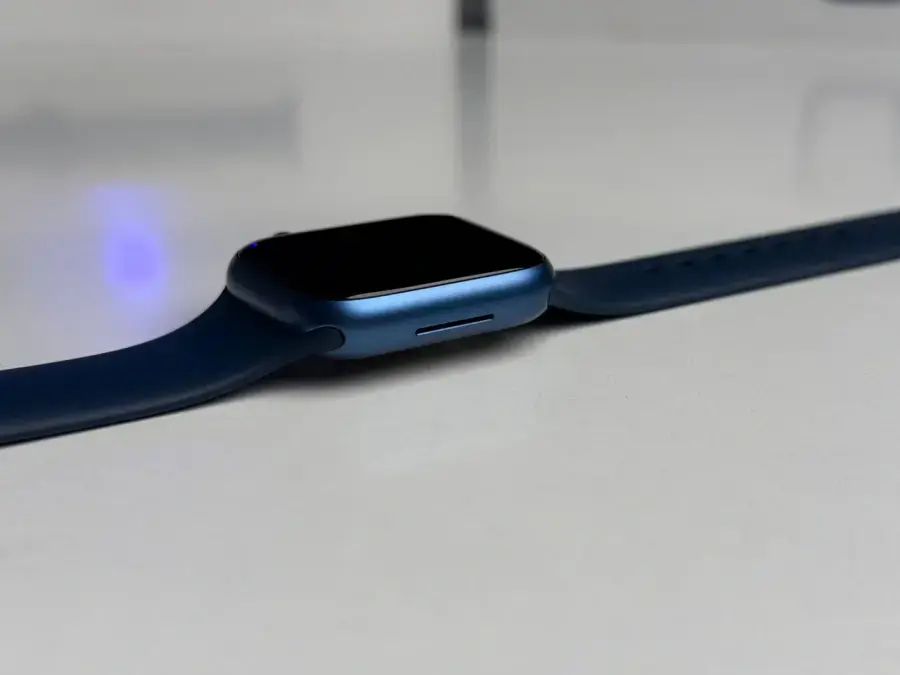 ВЖИВАНИЙ Apple Watch Series 7 GPS 41mm Blue Aluminum Case with Abyss Blue Sport Band (MKN13) - Стан: гарний (мікро подряпини на екрані) | Акумулятор: 100% | Комплектація: повний | Гарантія: 1 міс.
