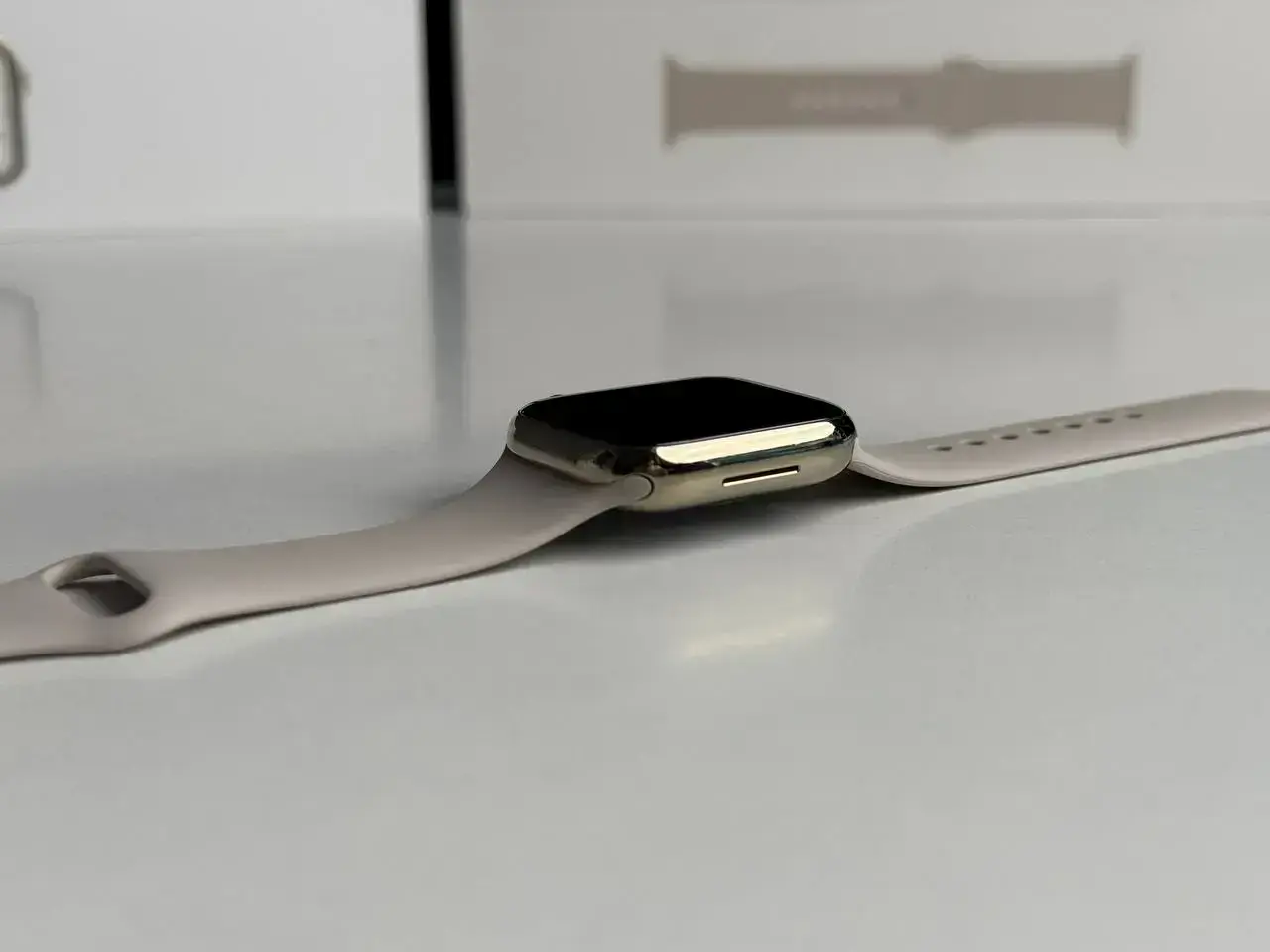 Б/У Apple Watch Series 7 GPS + Cellular 41mm Gold Stainless Steel Case with Dark Cherry Sport Band (MKHG3, MKHY3) - Состояние: хороший | Комплектация: полный | Гарантія: 1 мес.