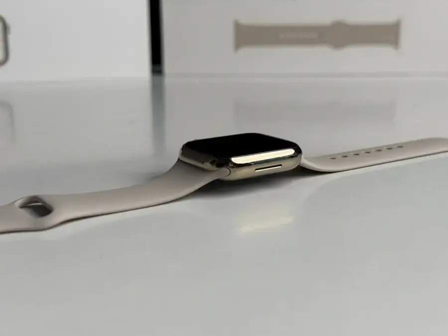 ВЖИВАНИЙ Apple Watch Series 7 GPS + Cellular 41mm Gold Stainless Steel Case with Dark Cherry Sport Band (MKHG3, MKHY3) - Стан: гарний | Комплектація: повний | Гарантія: 1 міс.