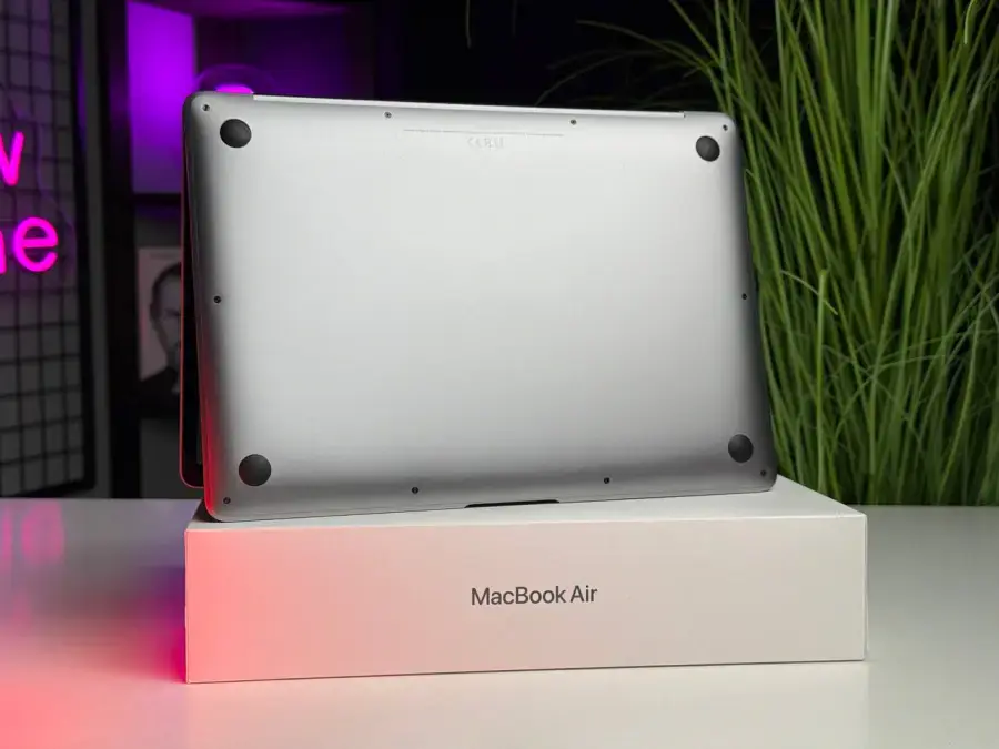 ВЖИВАНИЙ MacBook Air 13" M1/8CPU/7GPU/8GB/256GB Space Gray 2020 (MGN63) - US English - Стан: гарний | Акумулятор: 85% | Комплектація: повний | Гарантія: 1 міс.