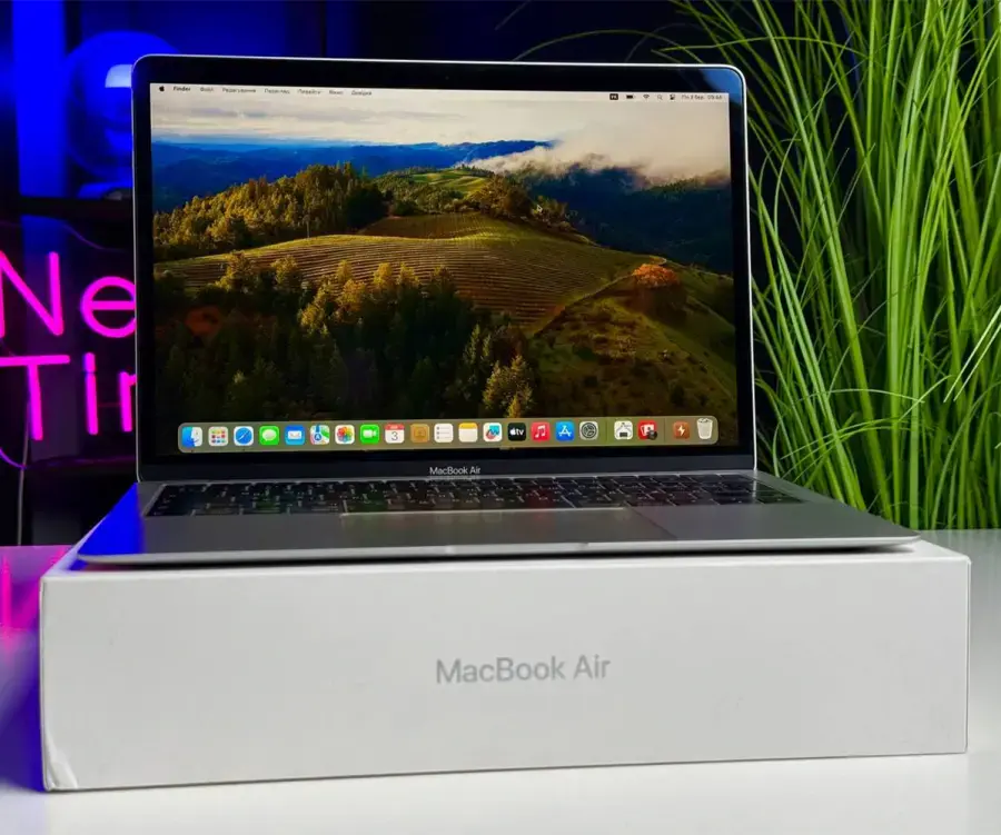 ВЖИВАНИЙ MacBook Air 13" Silver 2019 (MVFK2) - Стан: гарний | Акумулятор: 92% | Комплектація: повний | Гарантія: 1 міс.