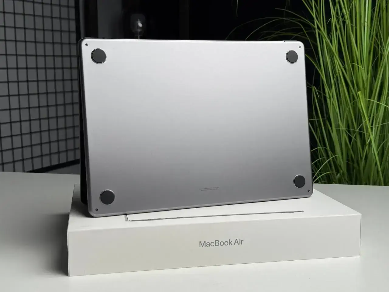 ВИТРИННЫЙ MacBook Air 15" M3/8CPU/10GPU/16GB/512GB Space Gray 2024 (MXD13) - Состояние: идеальный | Комплектация: полный | Гарантія: 1 мес.