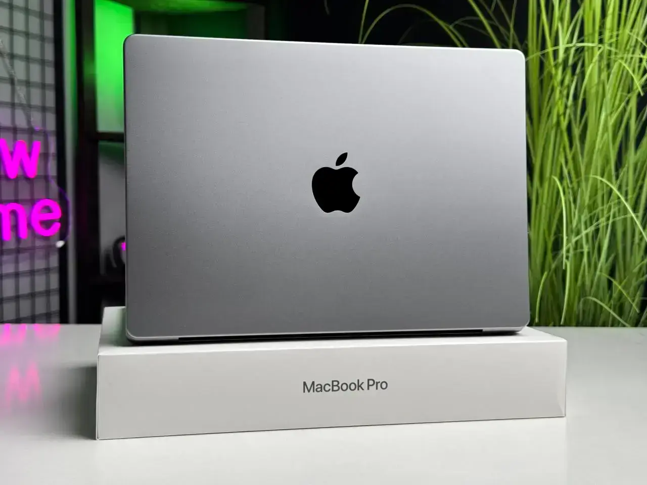 Б/У MacBook Pro 14" Space Gray (MKH53) 2021 - Состояние: хороший | Аккумулятор: 84% | Комплектация: полный | Гарантія: 3 мес.