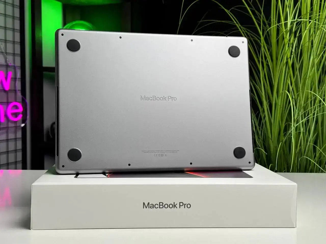 Б/У MacBook Pro 14" Space Gray (MKH53) 2021 - Состояние: хороший | Аккумулятор: 84% | Комплектация: полный | Гарантія: 3 мес.