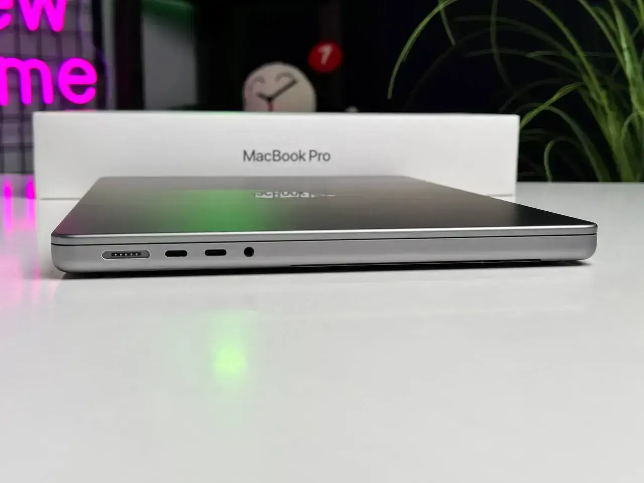Б/У MacBook Pro 14" Space Gray (MKH53) 2021 - Состояние: хороший | Аккумулятор: 84% | Комплектация: полный | Гарантія: 3 мес.