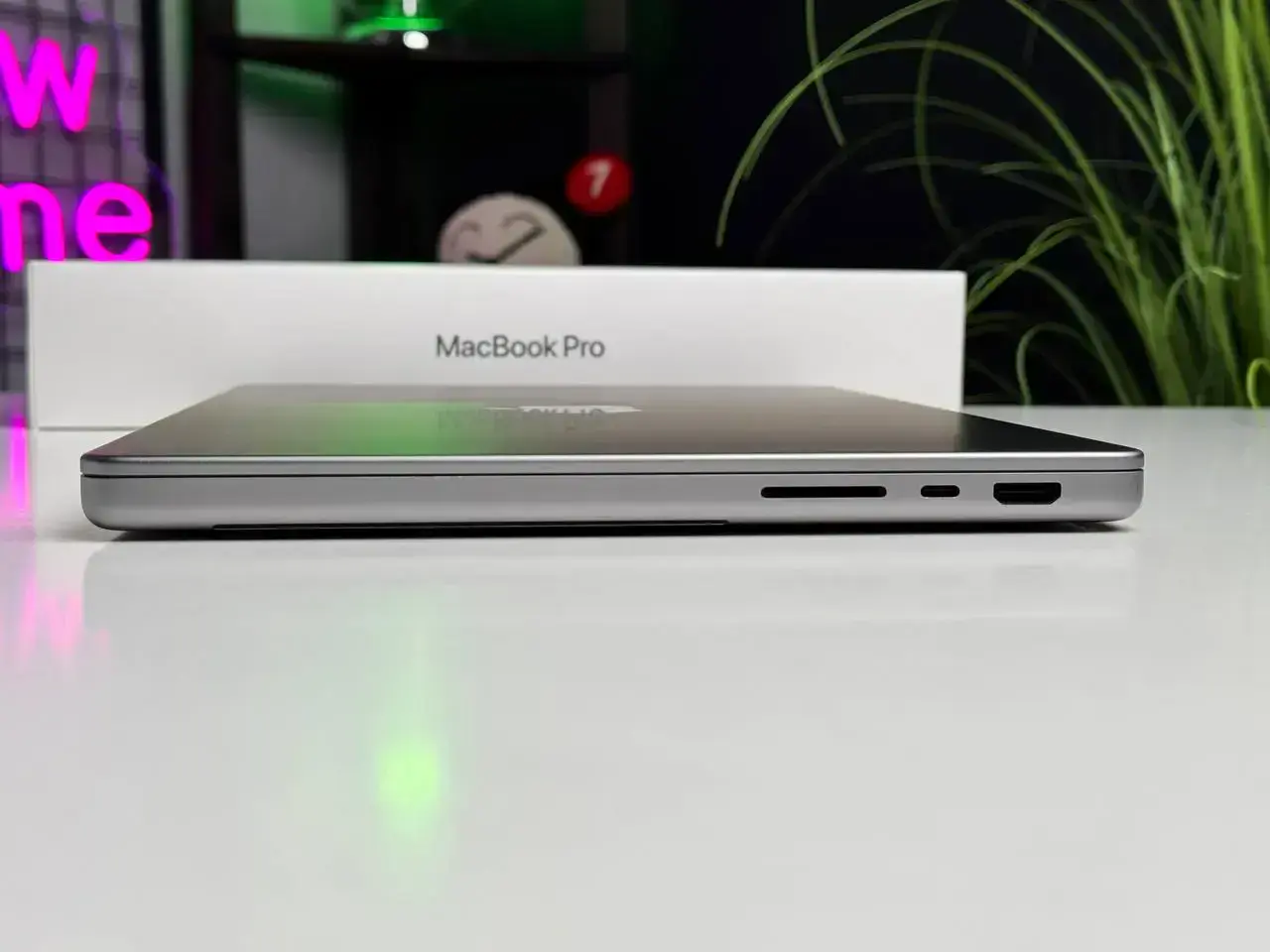 Б/У MacBook Pro 14" Space Gray (MKH53) 2021 - Состояние: хороший | Аккумулятор: 84% | Комплектация: полный | Гарантія: 3 мес.