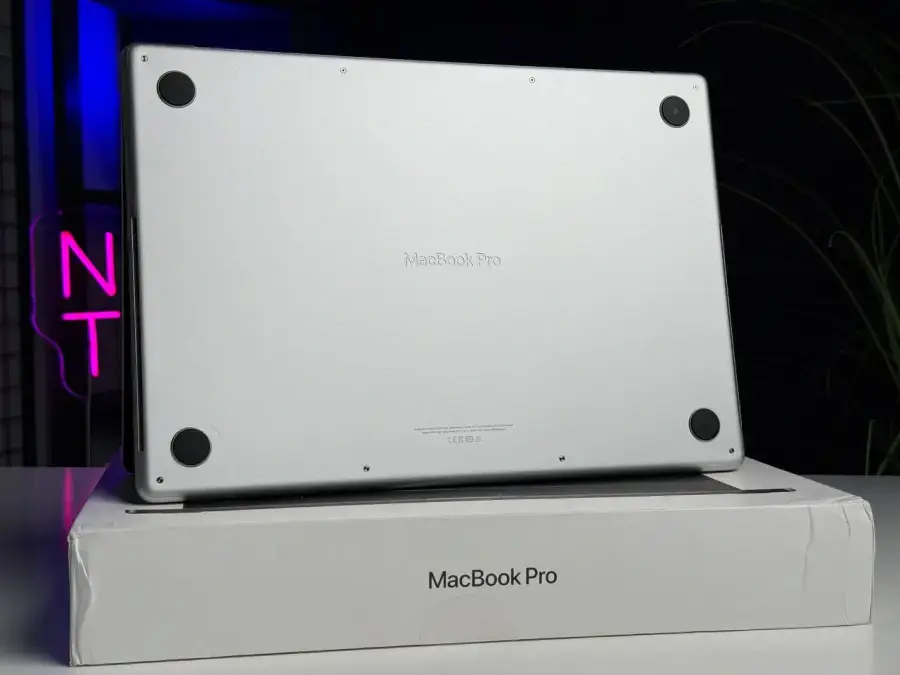 ВЖИВАНИЙ MacBook Pro 16" Silver (MK1E3) 2021 - Стан: гарний | Акумулятор: 95% | Комплектація: повний | Гарантія: 1 міс.