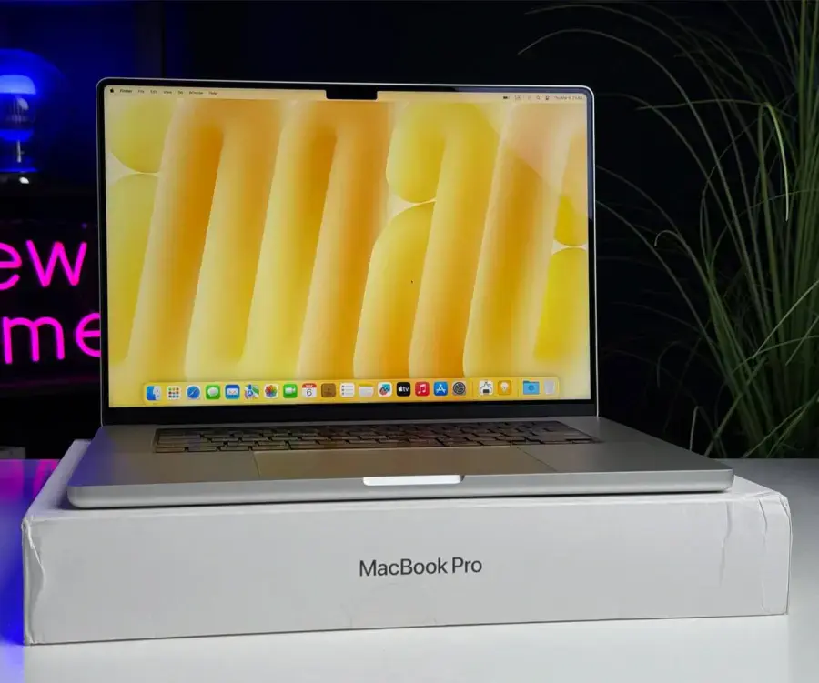 ВЖИВАНИЙ MacBook Pro 16" Silver (MK1E3) 2021 - Стан: гарний | Акумулятор: 95% | Комплектація: повний | Гарантія: 1 міс.