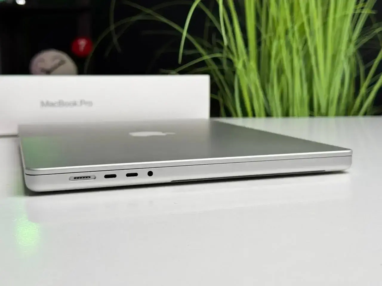 Б/У MacBook Pro 16" Silver (MK1F3) 2021 - Состояние: хороший | Аккумулятор: 92% | Комплектация: полный | Гарантія: 1 мес.
