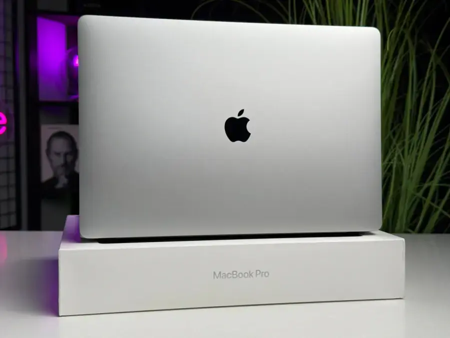 ВЖИВАНИЙ MacBook Pro 16" Silver (MVVL2) 2019 - Стан: гарний | Комплектація: повний | Гарантія: 1 міс.