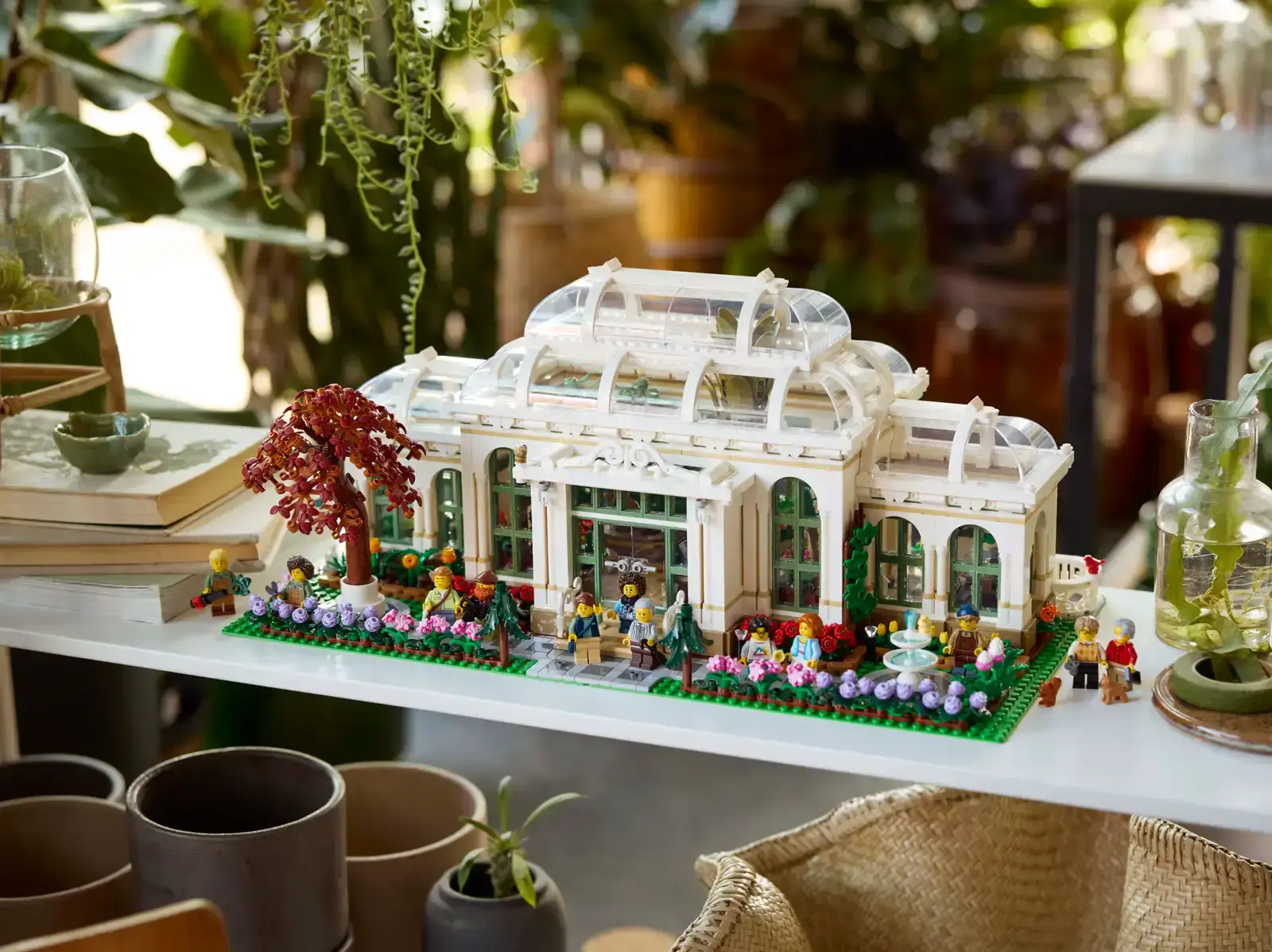 Блоковий конструктор LEGO Ideas Ботанічний сад (21353)