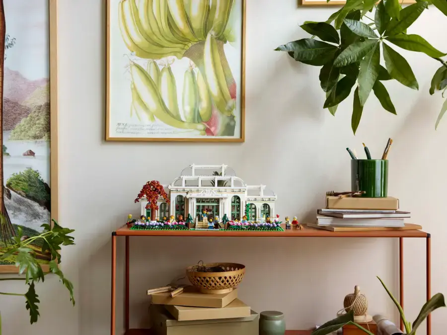 Блоковий конструктор LEGO Ideas Ботанічний сад (21353)