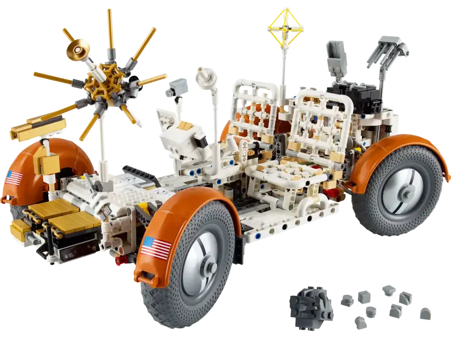 Блоковий конструктор LEGO Technic Місячний автомобіль NASA Apollo (42182)