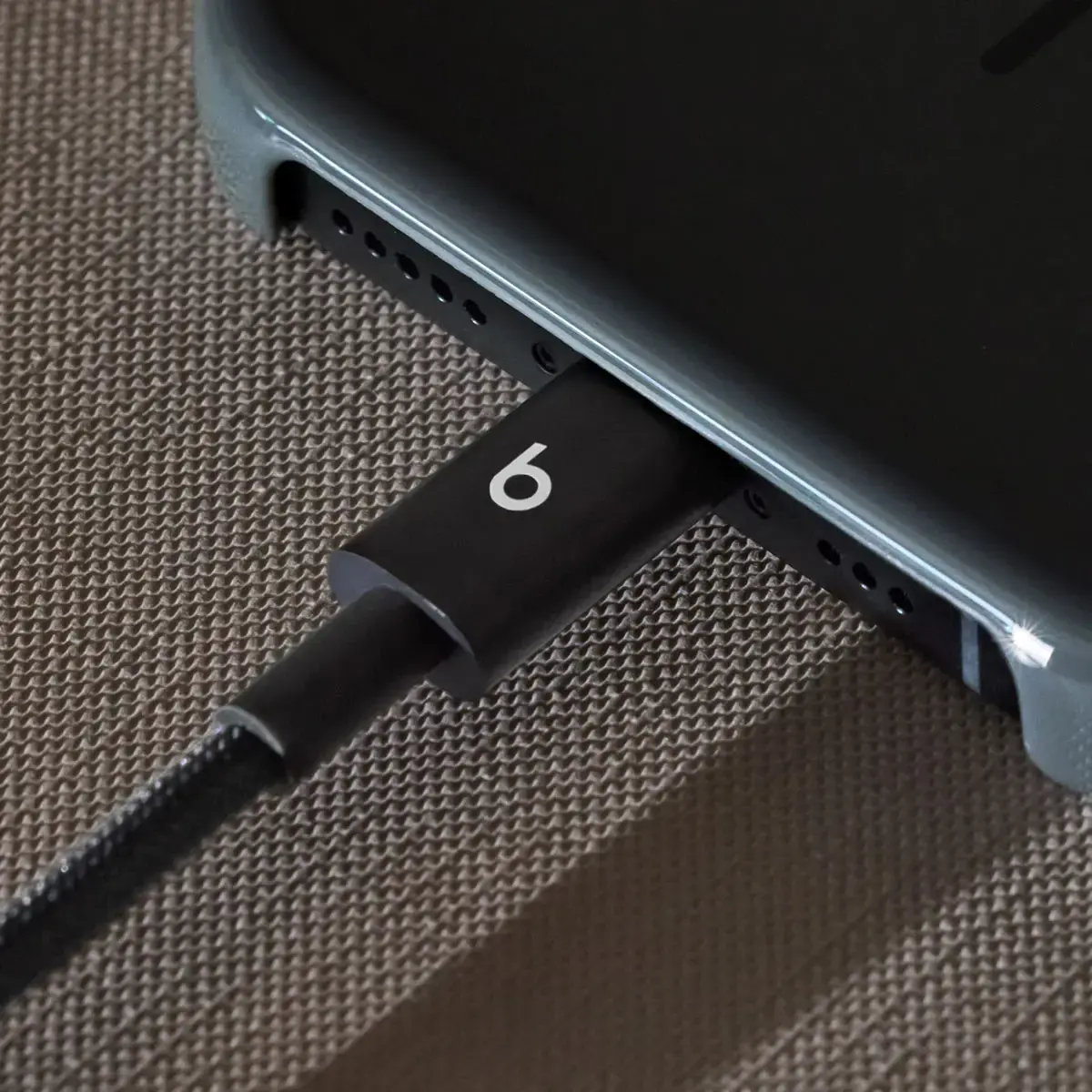 Кабель Beats USB-A to USB-C Woven Cable – Bolt Black (MDGG4)