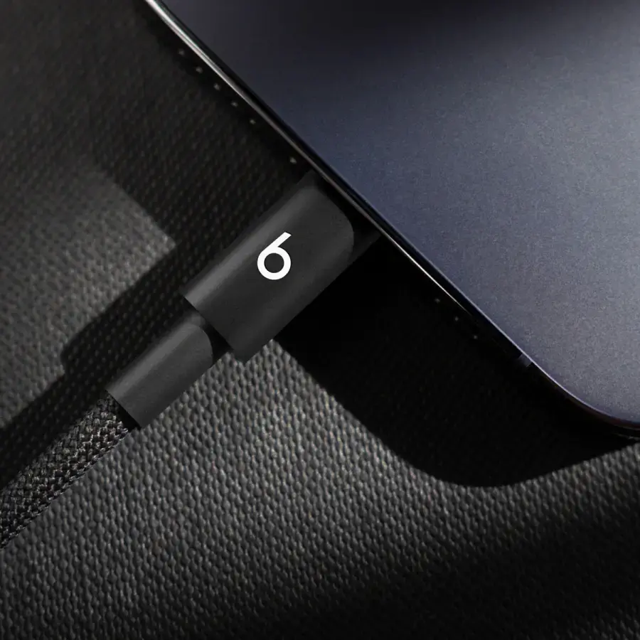 Кабель Beats USB-C to Lightning Woven Cable – Bolt Black (MDGK4)