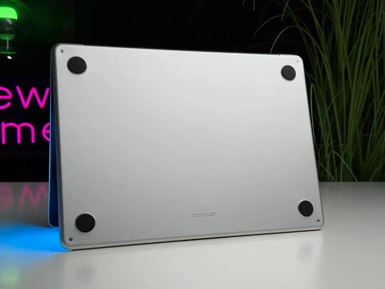 ВІТРИННИЙ MacBook Air 13.6" Silver 2022 (MLXY3) - Стан: гарний | Акумулятор: 100% | Комплектація: повний, без коробки | Гарантія: 3 міс.