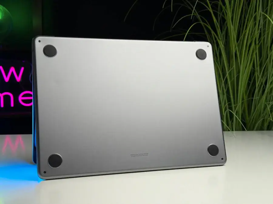 Б/У MacBook Air 13.6" Space Gray 2022 (MLXW3) - Состояние: хороший | Аккумулятор: 100% | Комплектация: полное, без коробки | Гарантия: 3 мес.