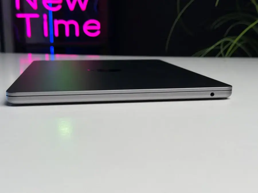 Б/У MacBook Air 13.6" Space Gray 2022 (MLXW3) - Состояние: хороший | Аккумулятор: 100% | Комплектация: полное, без коробки | Гарантия: 3 мес.