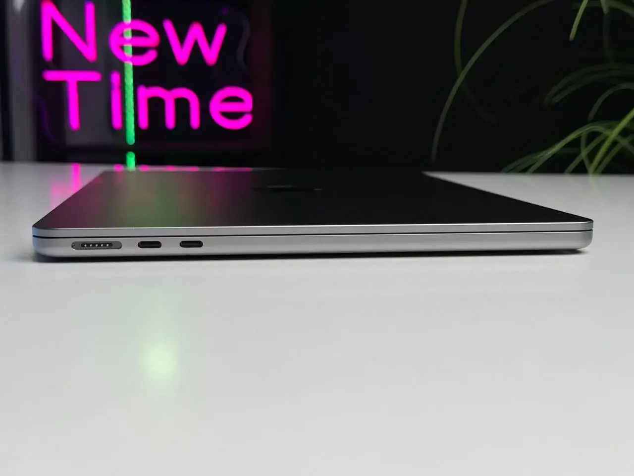 Б/У MacBook Air 13.6" Space Gray 2022 (MLXW3) - Состояние: хороший | Аккумулятор: 100% | Комплектация: полное, без коробки | Гарантия: 3 мес.