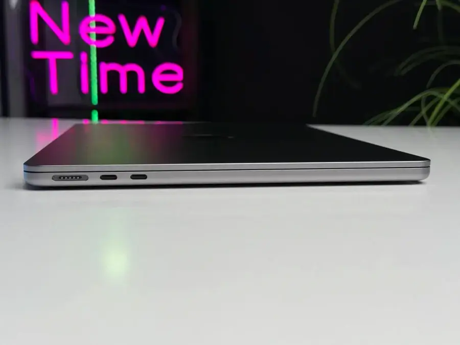 Б/У MacBook Air 13.6" Space Gray 2022 (MLXW3) - Состояние: хороший | Аккумулятор: 100% | Комплектация: полное, без коробки | Гарантия: 3 мес.