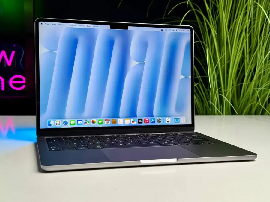 Б/У MacBook Air 13.6" Space Gray 2022 (MLXW3) - Состояние: хороший | Аккумулятор: 100% | Комплектация: полное, без коробки | Гарантия: 3 мес.