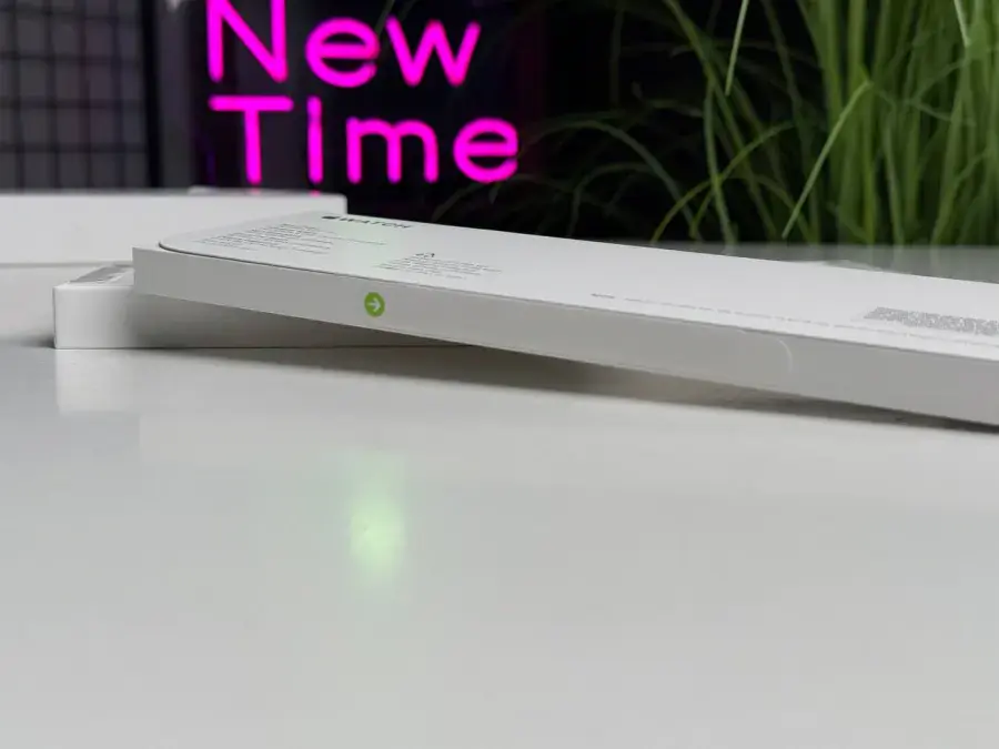 УЦІНКА Apple Watch Series 10 GPS 42mm Rose Gold Aluminum Case with Light Blush Sport Band - M/L (MWWJ3) - Стан: нові, пошкоджено транспортувальний конверт | Акумулятор: 100% | Комплектація: повний | Гарантія: 12 міс.