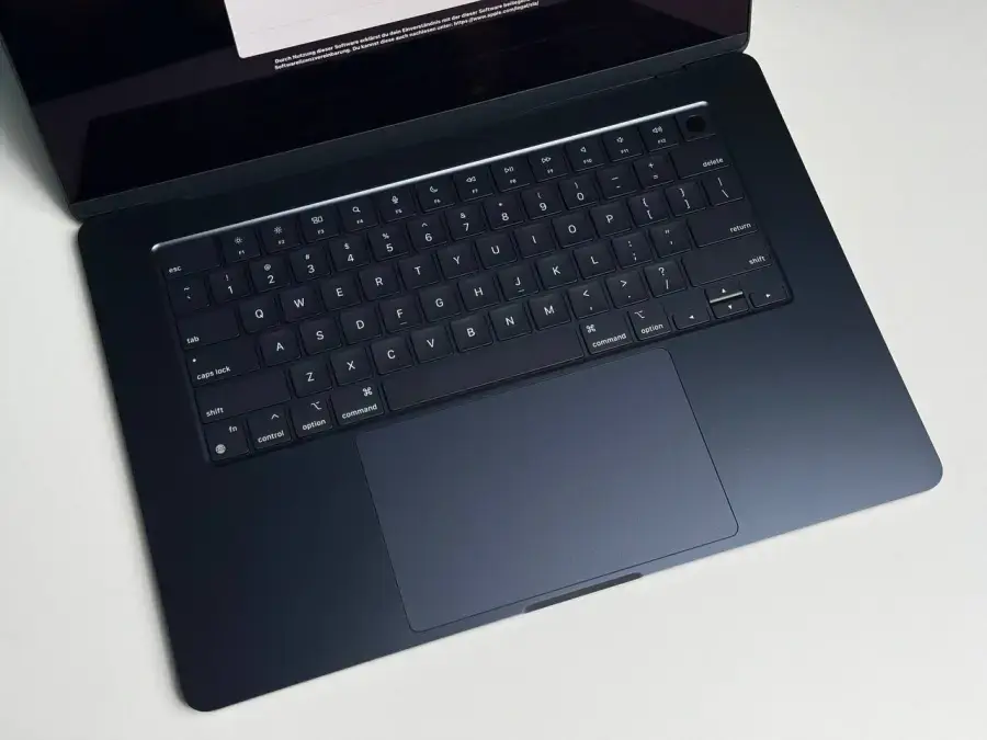 УЦІНКА MacBook Air 15" M3/8CPU/10GPU/16GB/512GB Midnight 2024 (MXD43) - Стан: новий, не активований | Акумулятор: 100% | Комплектація: повний, без коробки | Гарантія: 6 міс.