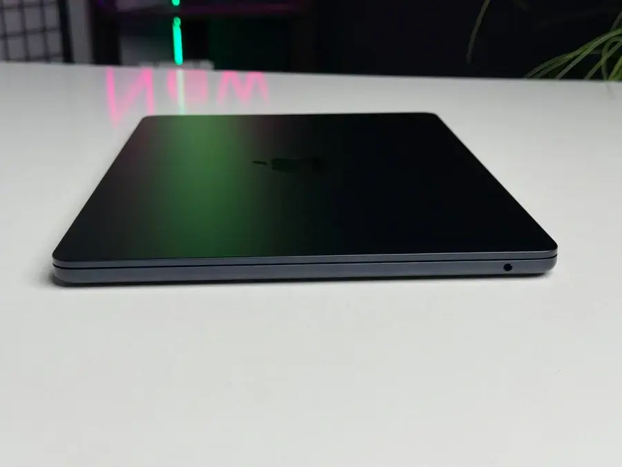 ВІТРИННИЙ MacBook Air 13.6" Midnight 2022 (MLY33) - Стан: гарний | Акумулятор: 100% | Комплектація: повний, без коробки | Гарантія: 3 міс.