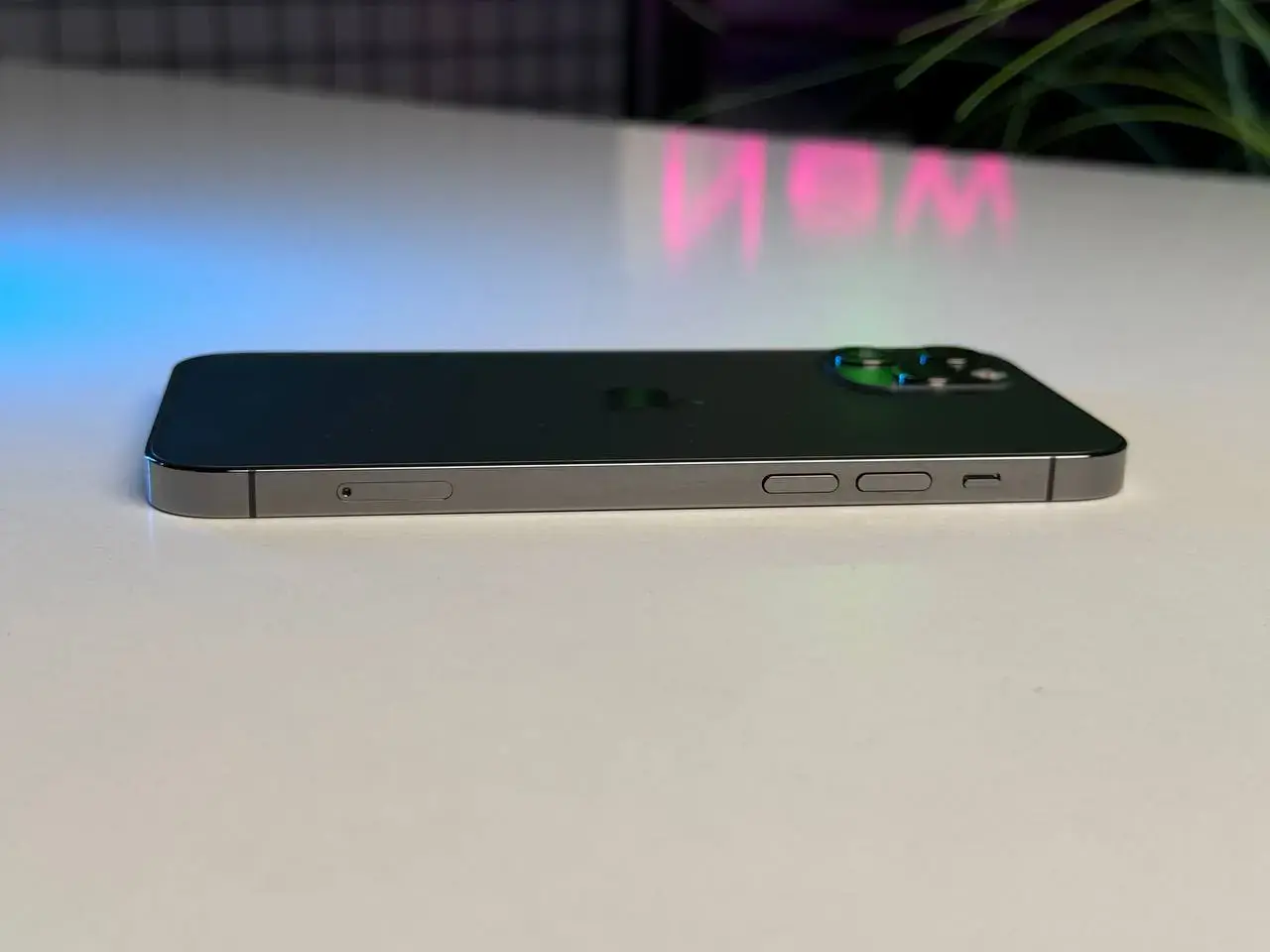 ВЖИВАНИЙ Apple iPhone 12 Pro 512GB Graphite (MGLX3, MGMU3) - Стан: гарний (подряпина на склі) | Акумулятор: 100% | Комплектація:i Phone, кабель | Гарантія: 1 міс.